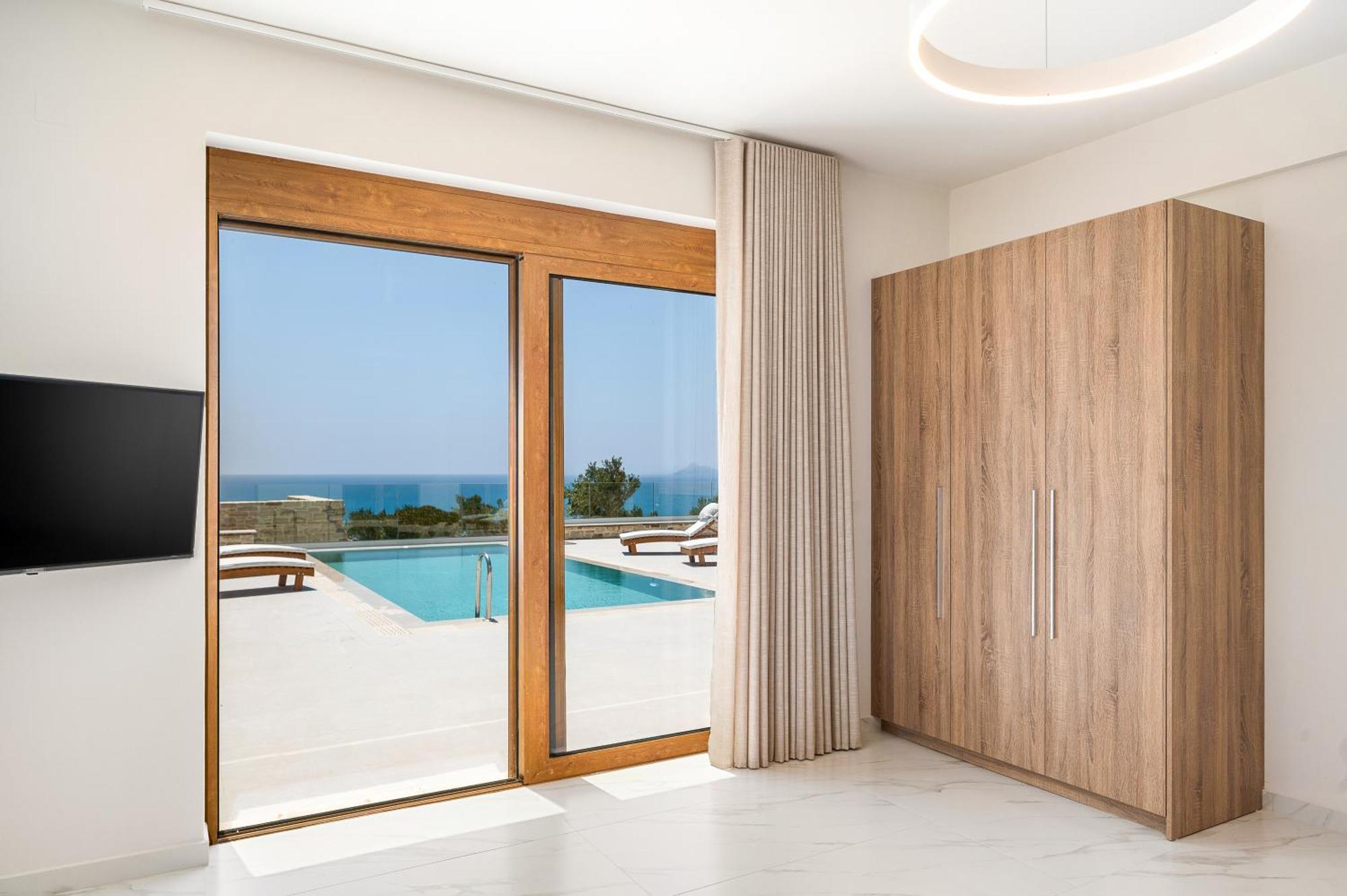 Delfini 1, 2, 3, 4, 5, 6 - * Kalamaki (Heraklion)